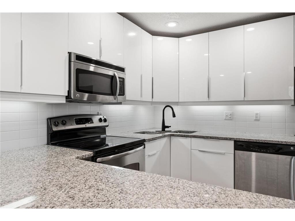 2050 Ridge Drive #16 Saint Louis Park MN 55416 7051700 image15