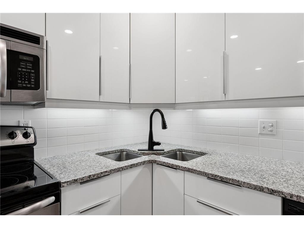 2050 Ridge Drive #16 Saint Louis Park MN 55416 7051700 image17