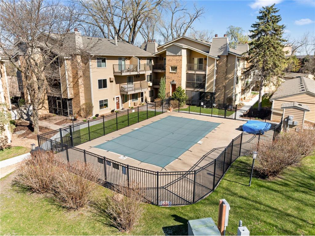 2050 Ridge Drive #16 Saint Louis Park MN 55416 7051700 image45