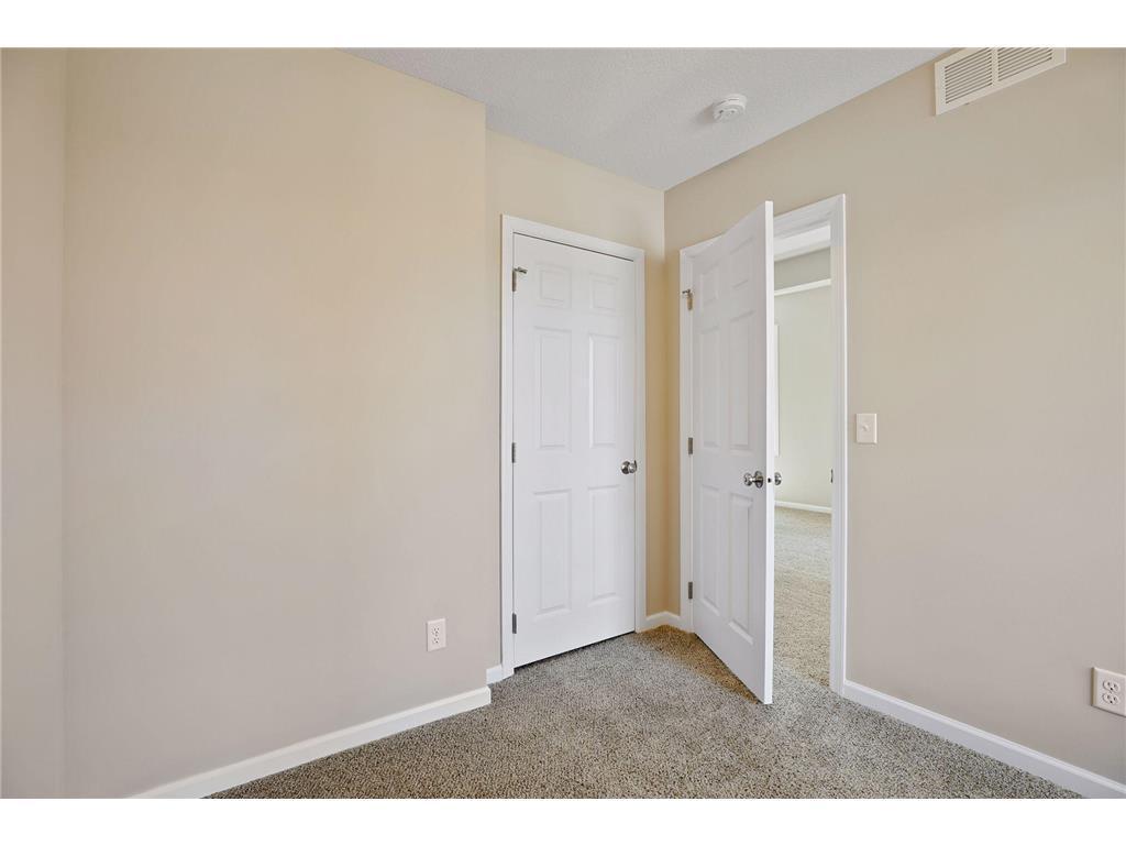 2050 W Broadway Avenue Minneapolis MN 55411 7073087 image12