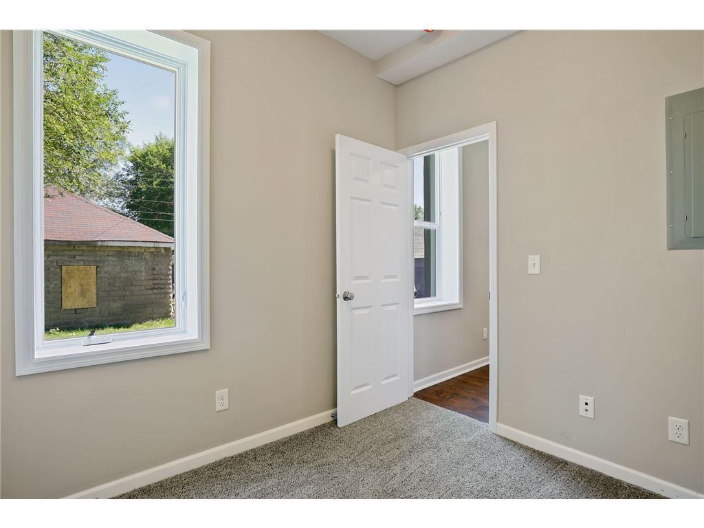 2050 W Broadway Avenue Minneapolis MN 55411 7073087 image14