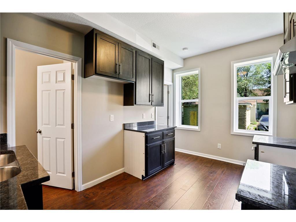 2050 W Broadway Avenue Minneapolis MN 55411 7073087 image17