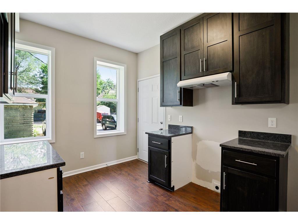 2050 W Broadway Avenue Minneapolis MN 55411 7073087 image18
