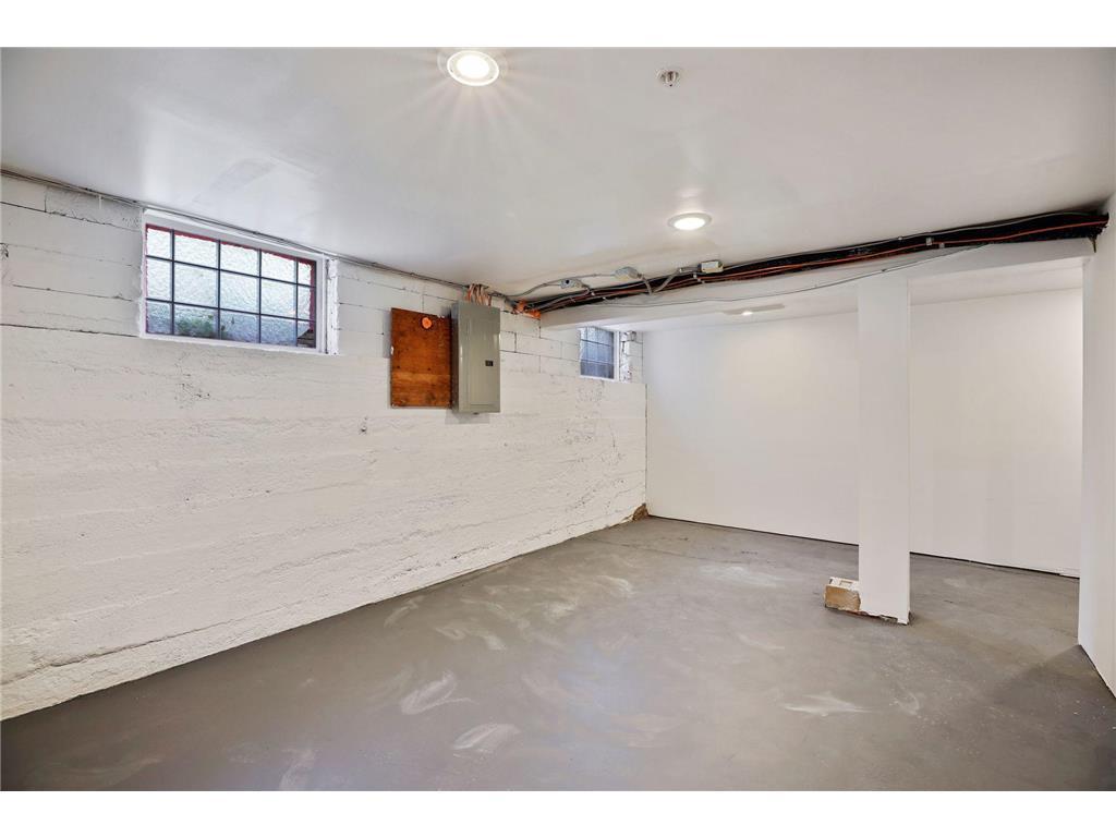 2050 W Broadway Avenue Minneapolis MN 55411 7073087 image40
