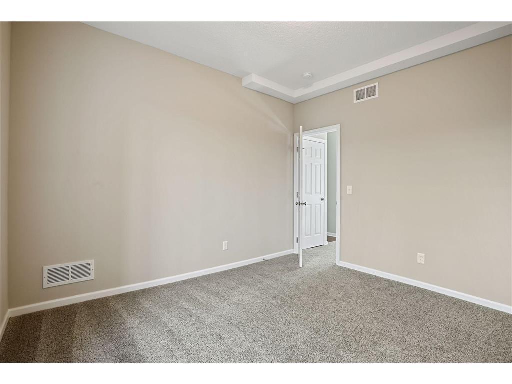 2050 W Broadway Avenue Minneapolis MN 55411 7073087 image9