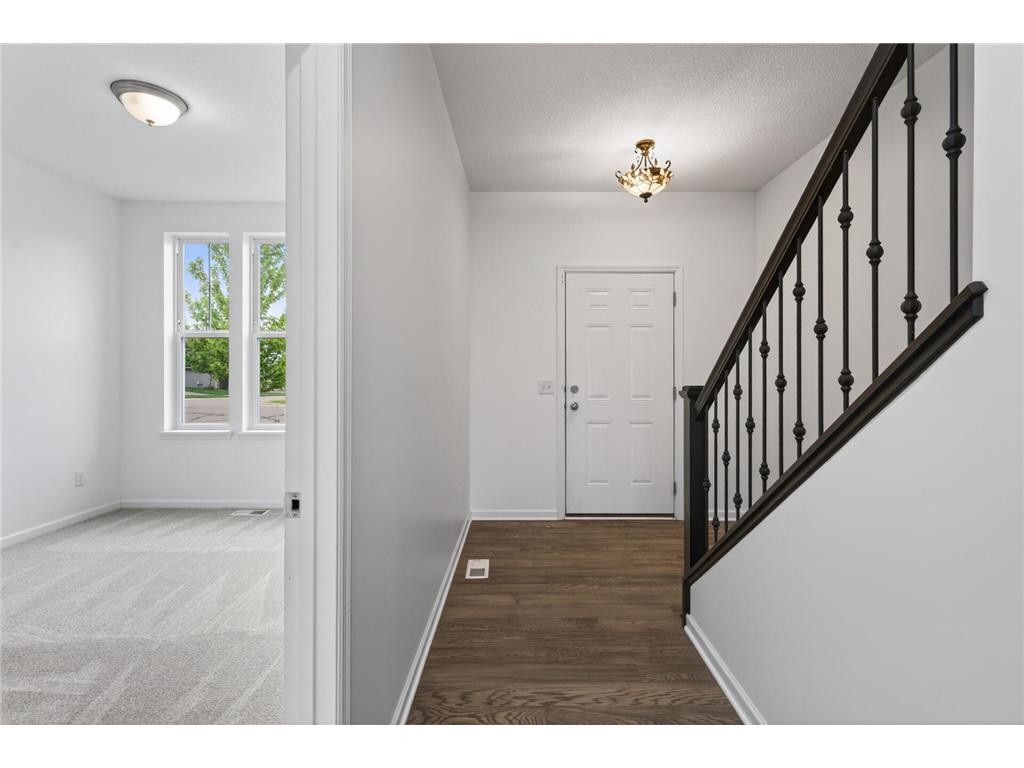 20503 Gunnison Drive Lakeville MN 55044 7075129 image3