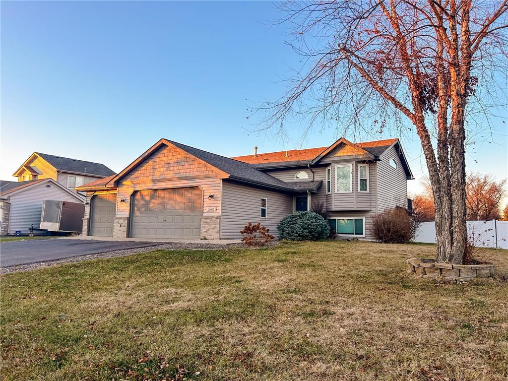 20505 Georgia Avenue N Forest Lake MN 55025 6635799 image1