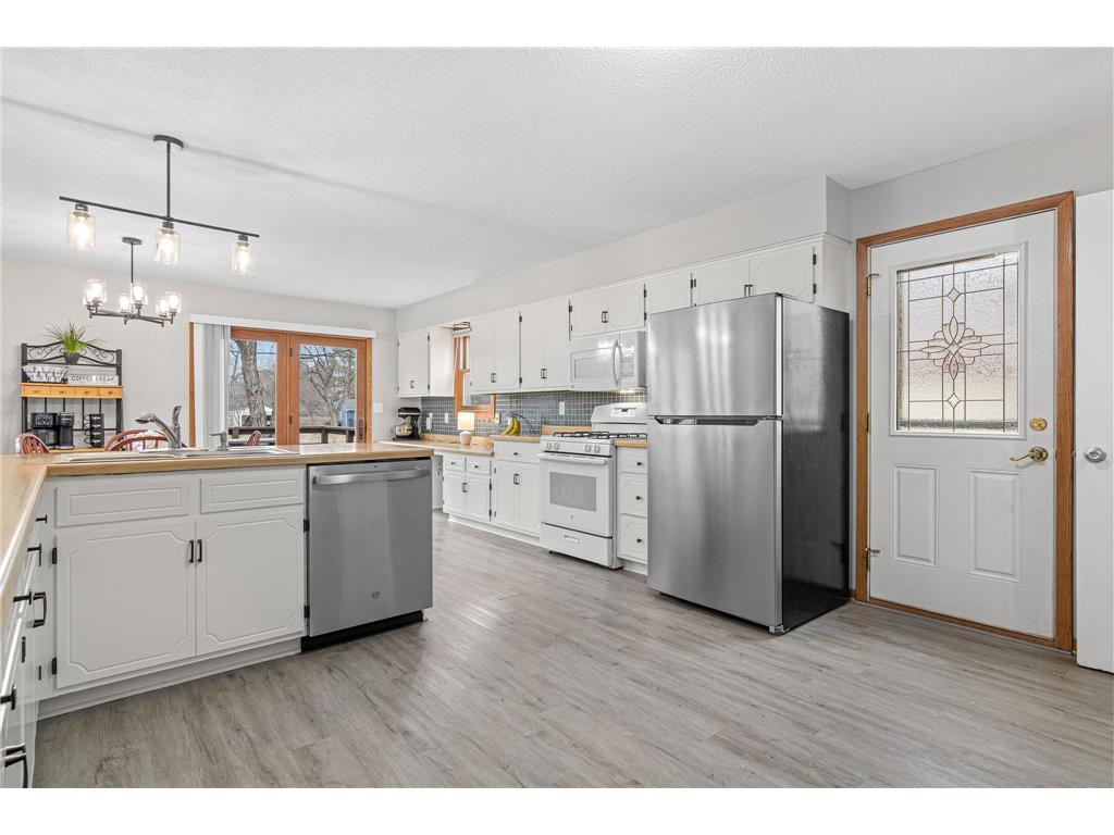 2051 107th Avenue NW Coon Rapids MN 55433 7049693 image3
