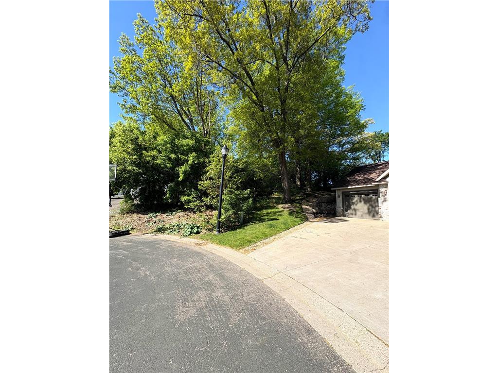 2051 Wilson Avenue South Saint Paul MN 55075 7074662 image3