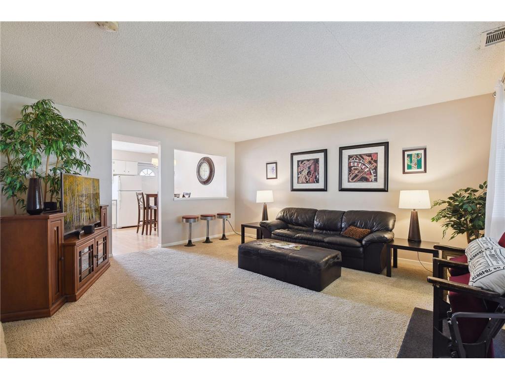 2052 12th Avenue W, Shakopee, MN 55379 MLS 6258070 Edina Realty