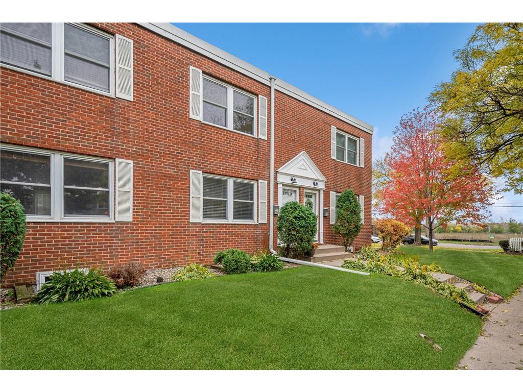 2052 Montreal Avenue Saint Paul MN 55116 6483607 image1