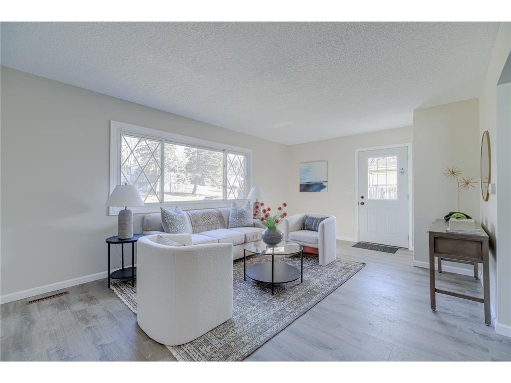 2053 3rd Street N North Saint Paul MN 55109 6493729 image1