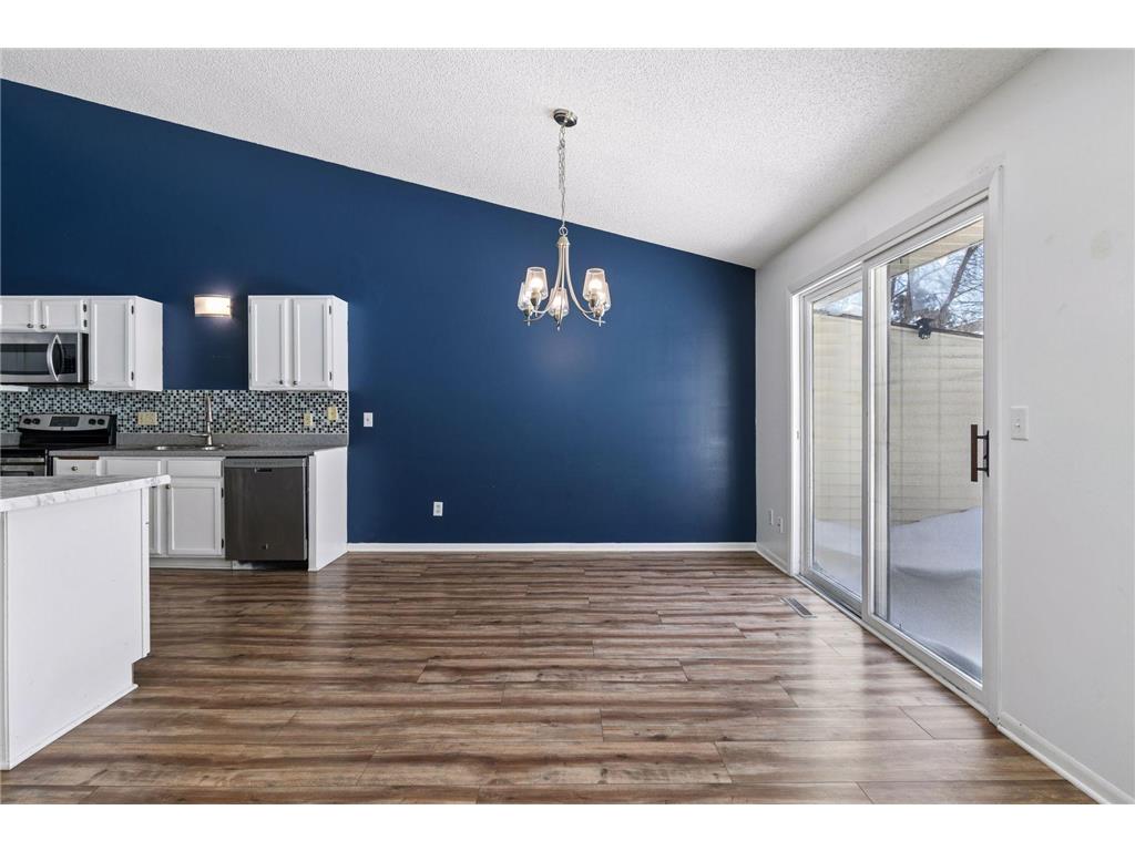 2053 Edgerton Street Maplewood MN 55117 7021922 image15