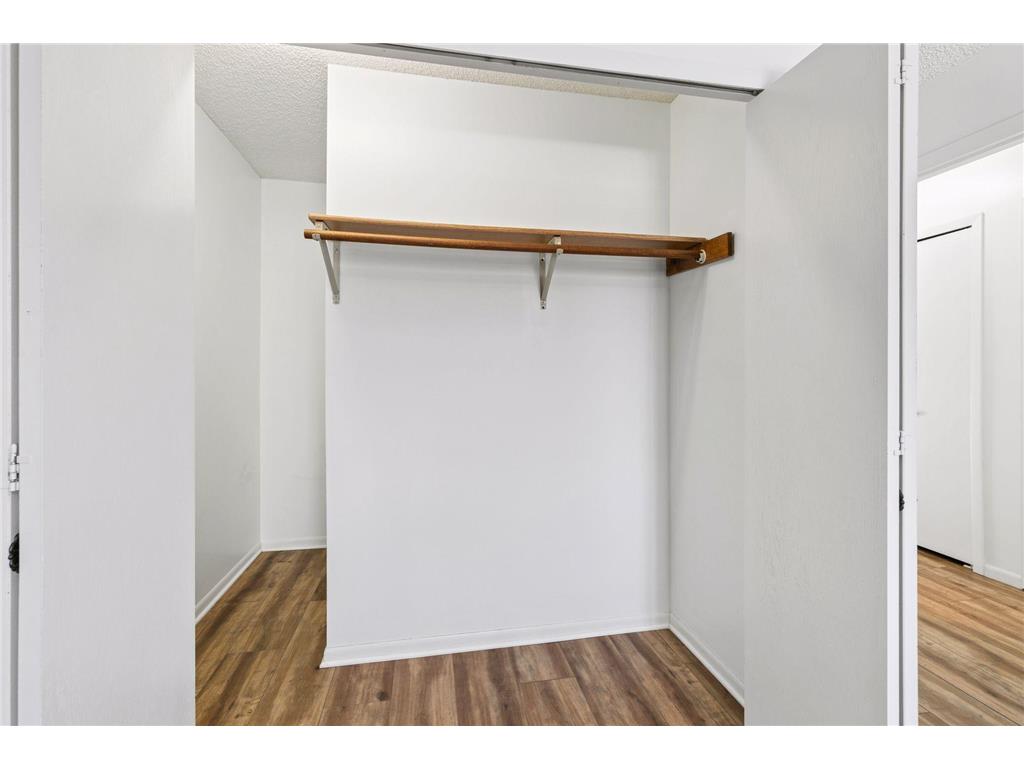 2053 Edgerton Street Maplewood MN 55117 7021922 image27