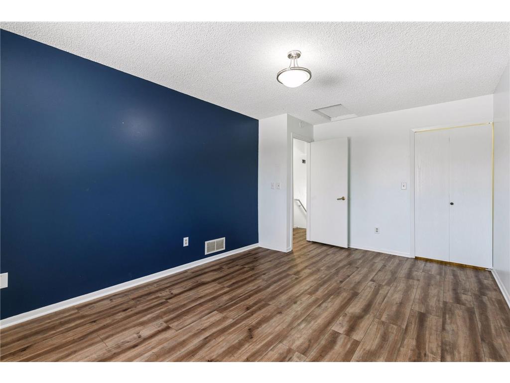 2053 Edgerton Street Maplewood MN 55117 7021922 image28