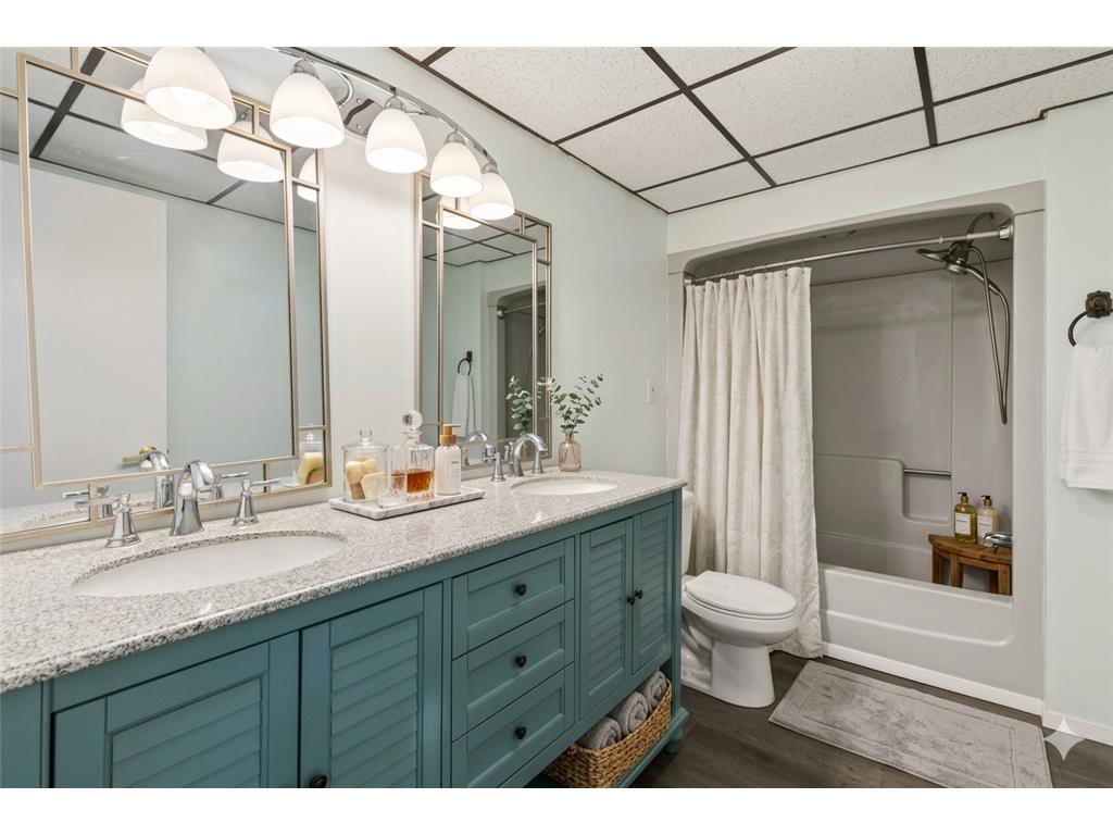 2053 Edgerton Street Maplewood MN 55117 7021922 image31