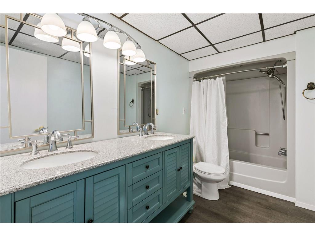 2053 Edgerton Street Maplewood MN 55117 7021922 image32