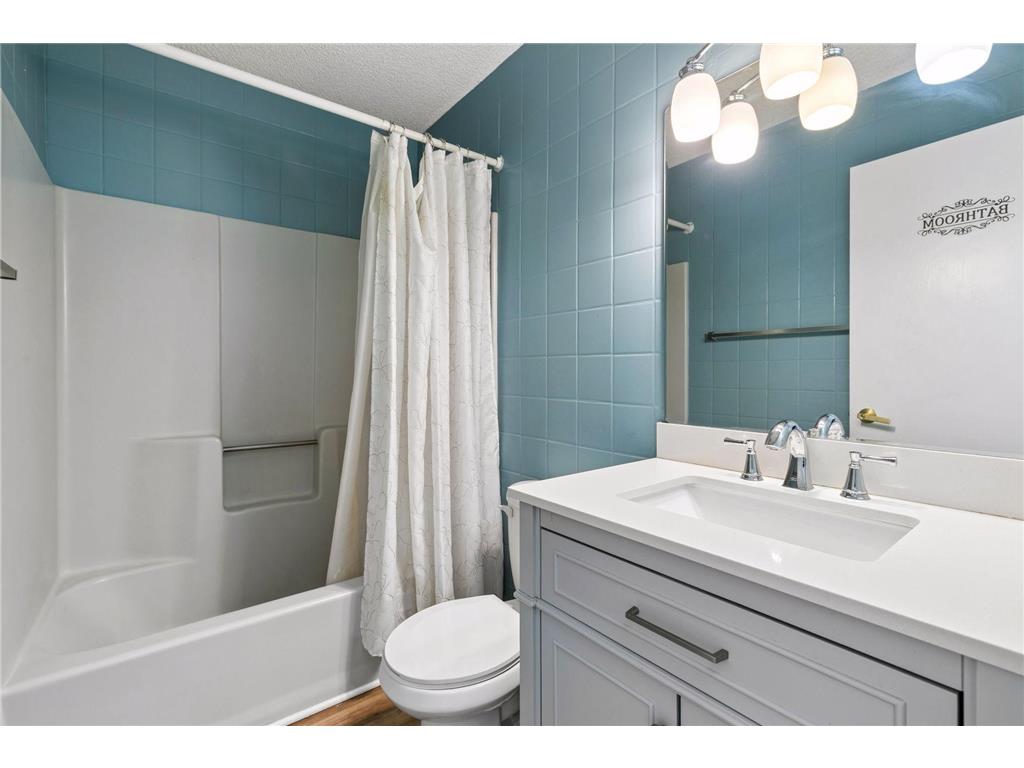 2053 Edgerton Street Maplewood MN 55117 7021922 image36