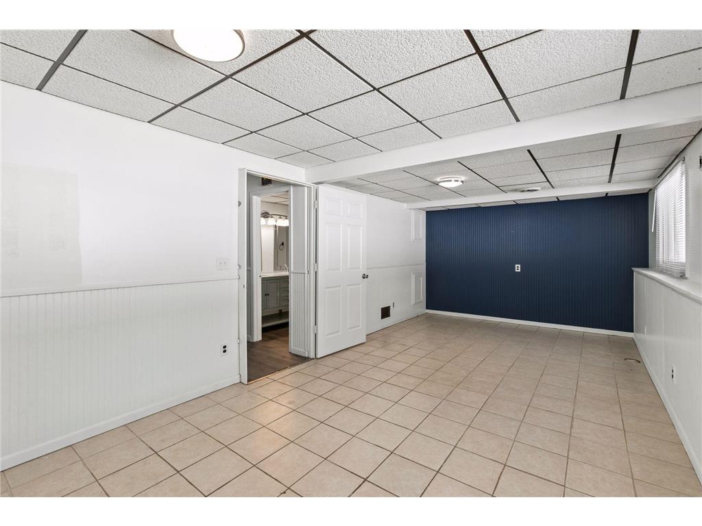 2053 Edgerton Street Maplewood MN 55117 7021922 image40