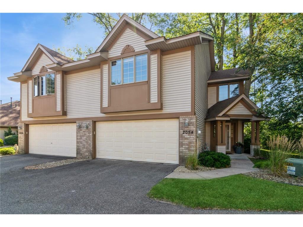 2054 Holloway Avenue E Maplewood MN 55109 6585885 image1