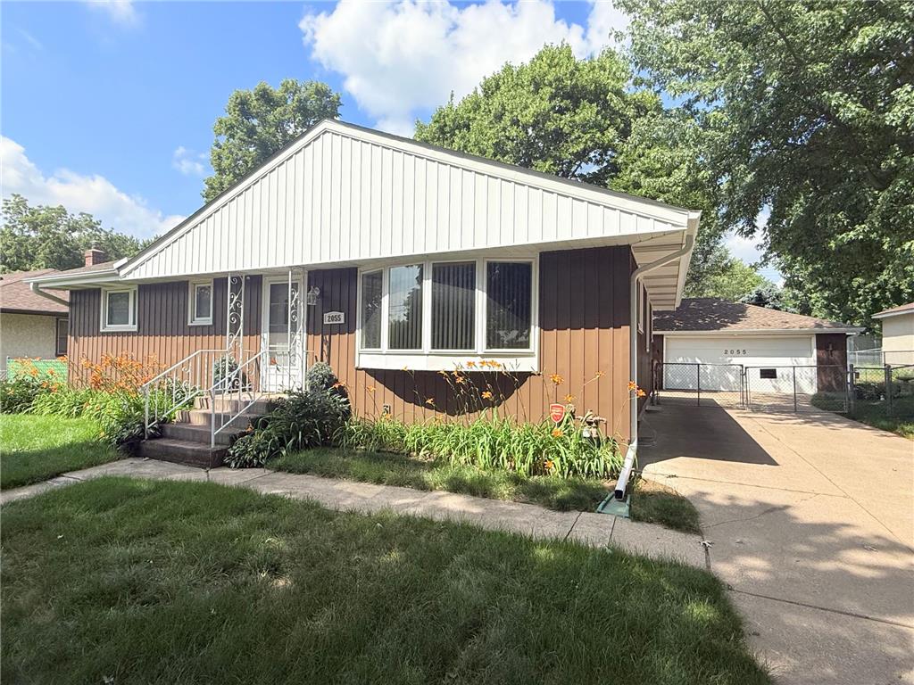 2055 English Street Maplewood MN 55109 7101643 image1