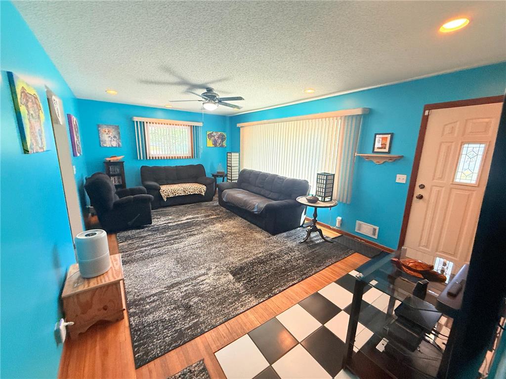 2055 English Street Maplewood MN 55109 7101643 image4