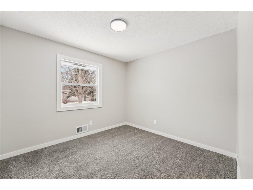 20550 Iceland Avenue Lakeville MN 55044 7011212 image17