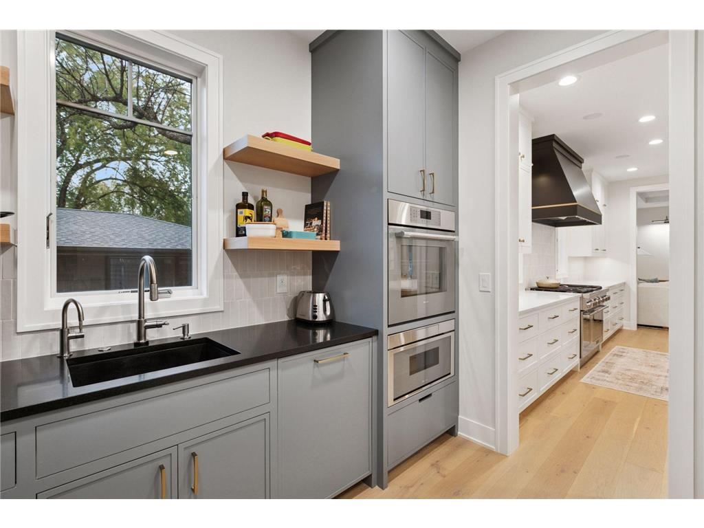 20555 Linden Road Deephaven MN 55331 6808995 image24