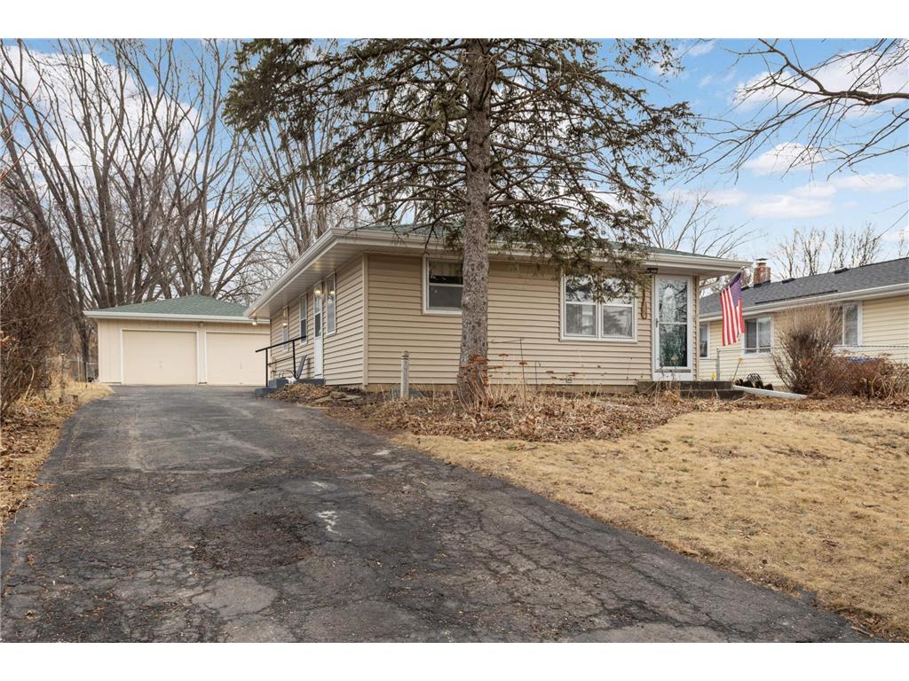 2056 3rd Street N North Saint Paul MN 55109 6676984 image1