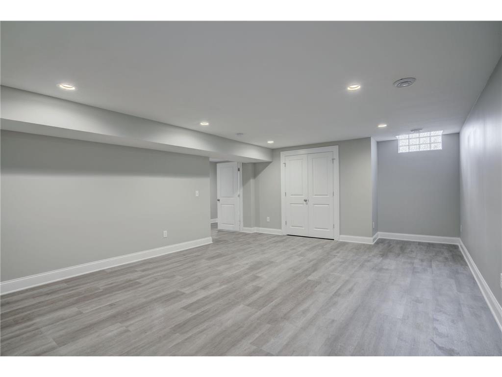 2056 Summit Avenue Saint Paul MN 55105 6800535 image32