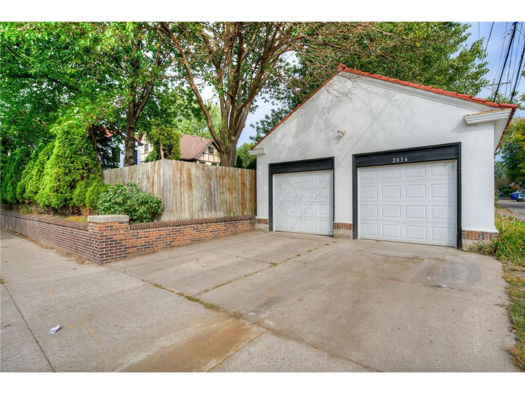 2056 Summit Avenue Saint Paul MN 55105 6800535 image37