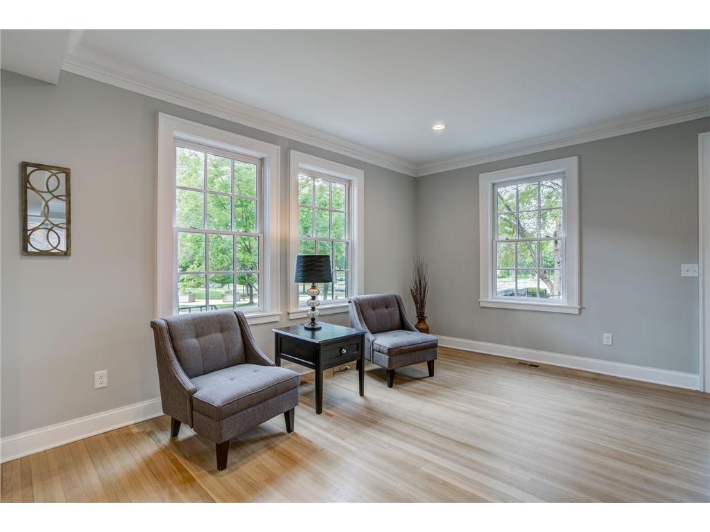 2056 Summit Avenue Saint Paul MN 55105 6800535 image5