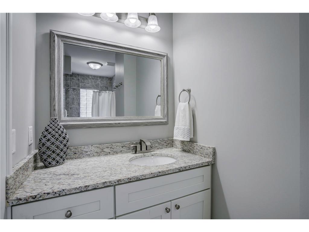 2056 Summit Avenue Saint Paul MN 55105 7003827 image17