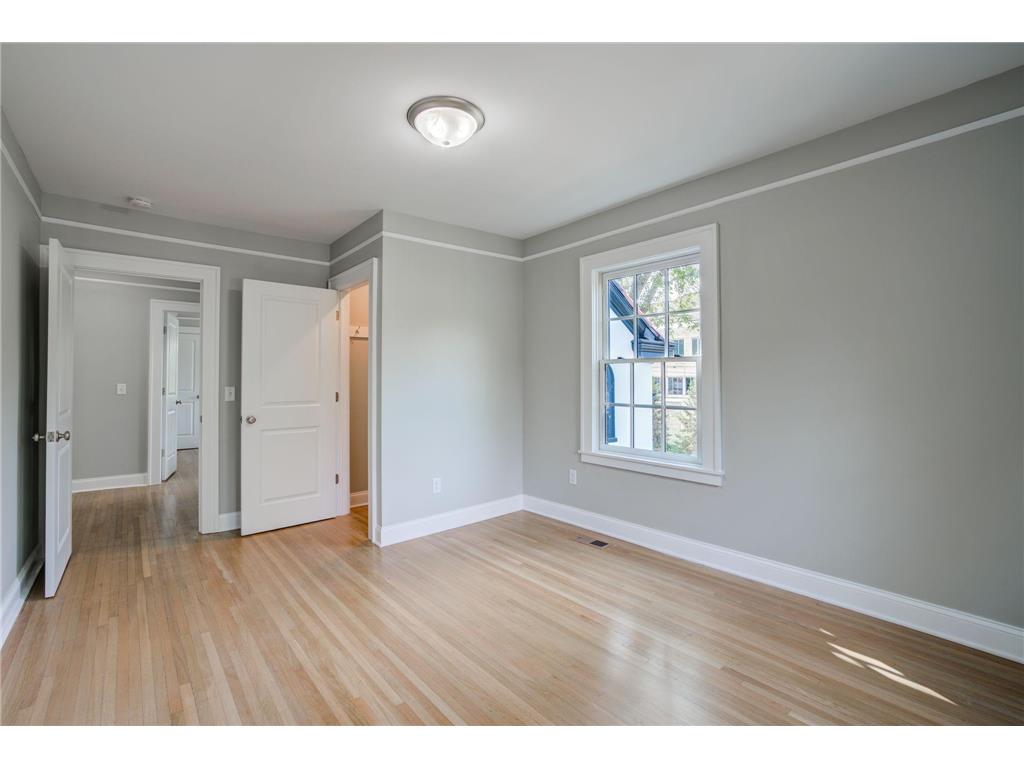 2056 Summit Avenue Saint Paul MN 55105 7003827 image20