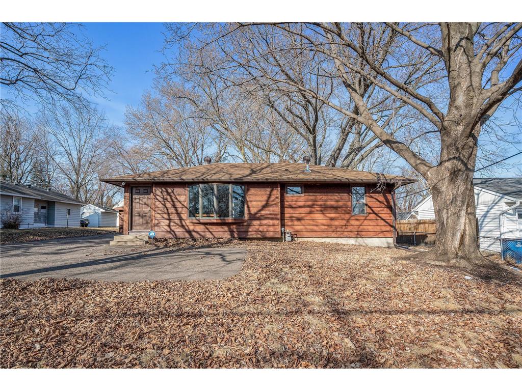 2057 Dale Street N Roseville MN 55113 6674831 image1