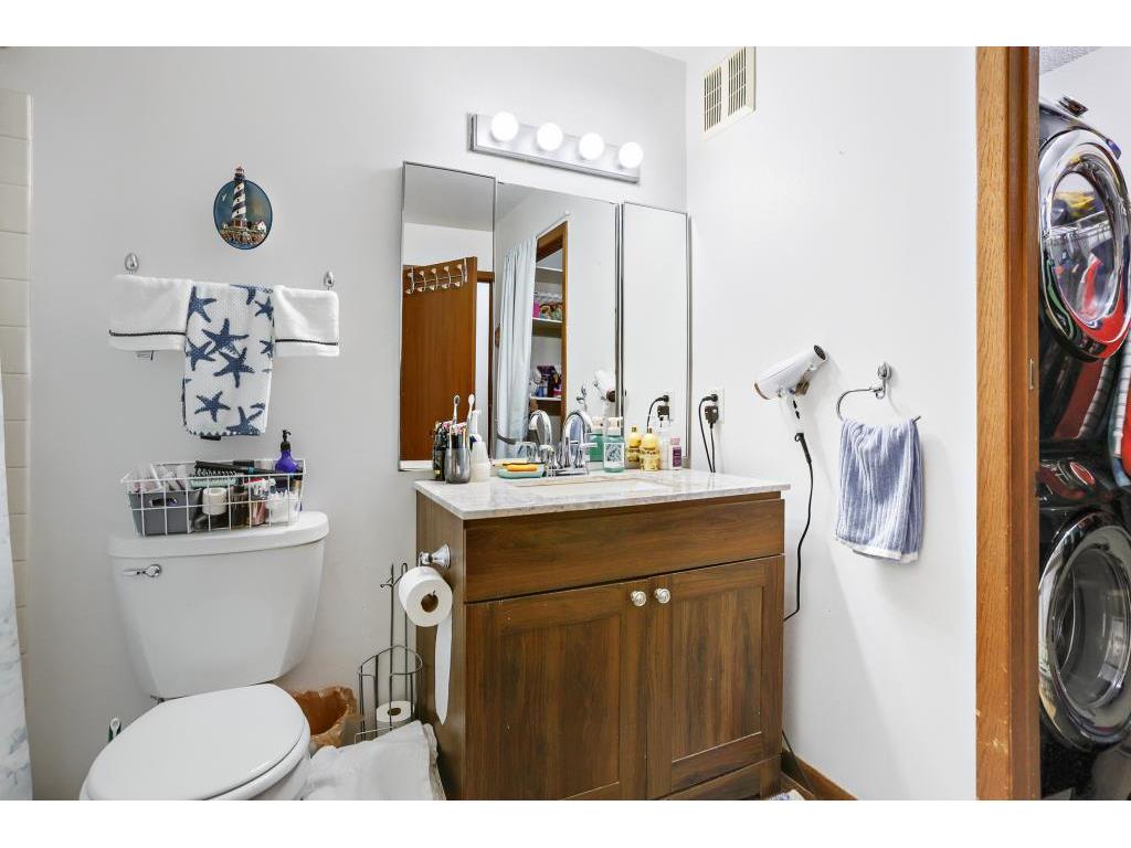 2058 Pathways Drive #9 Saint Paul MN 55119 6806018 image13