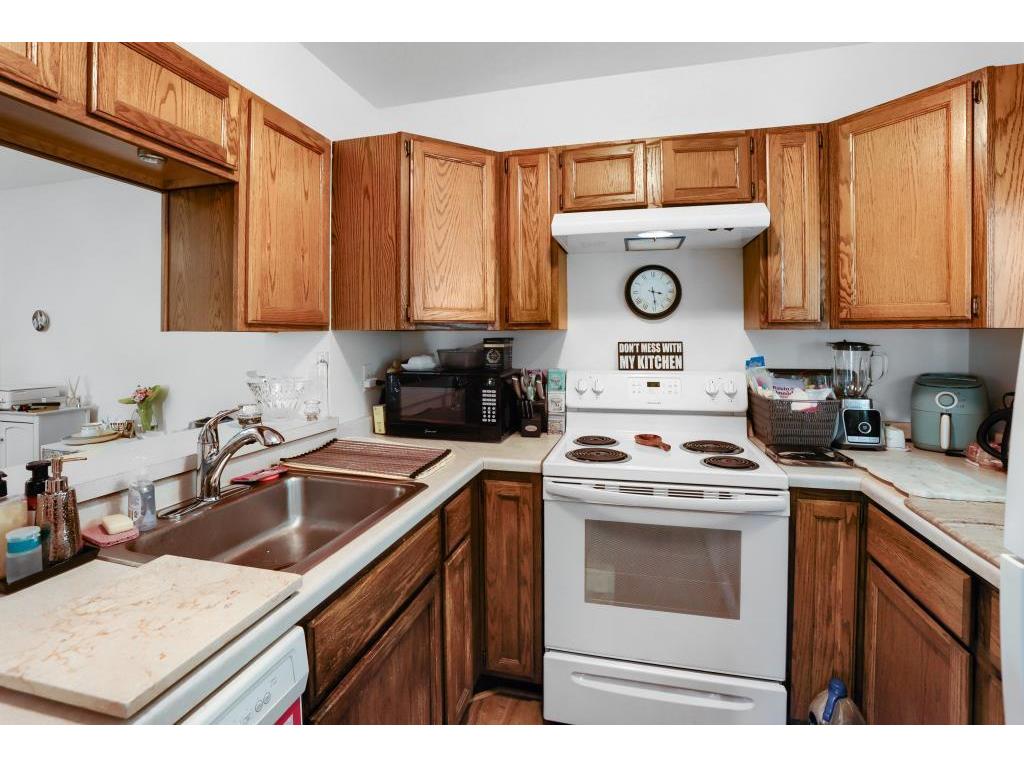 2058 Pathways Drive #9 Saint Paul MN 55119 6806018 image2