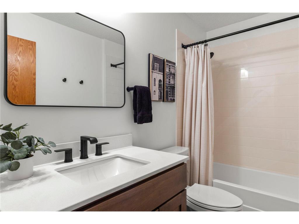 20585 Georgia Avenue Place N Forest Lake MN 55025 7024918 image3