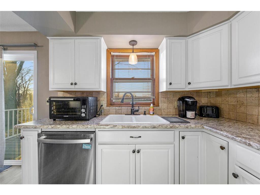 2059 Roe Crest Drive North Mankato MN 56003 6826078 image7