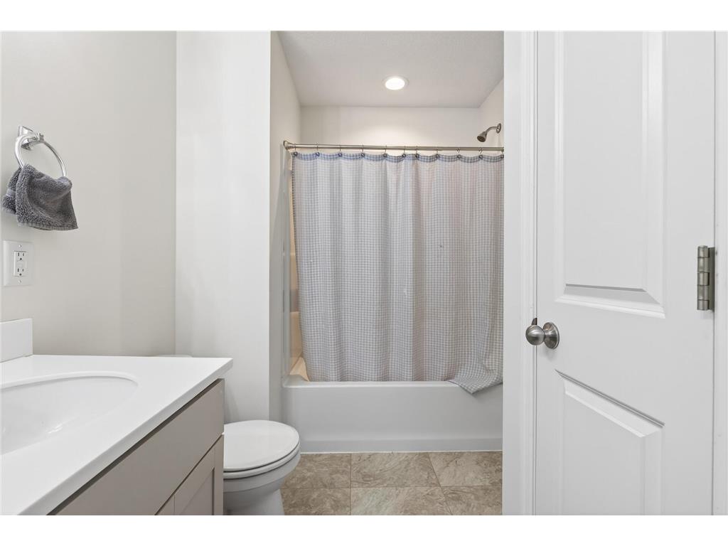 20598 Greenwood Avenue Lakeville MN 55044 6786137 image40