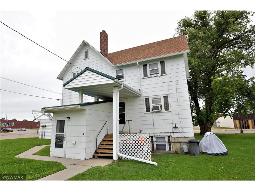 206 & 208 2nd Street SE Hallock MN 56728 6246415 image1