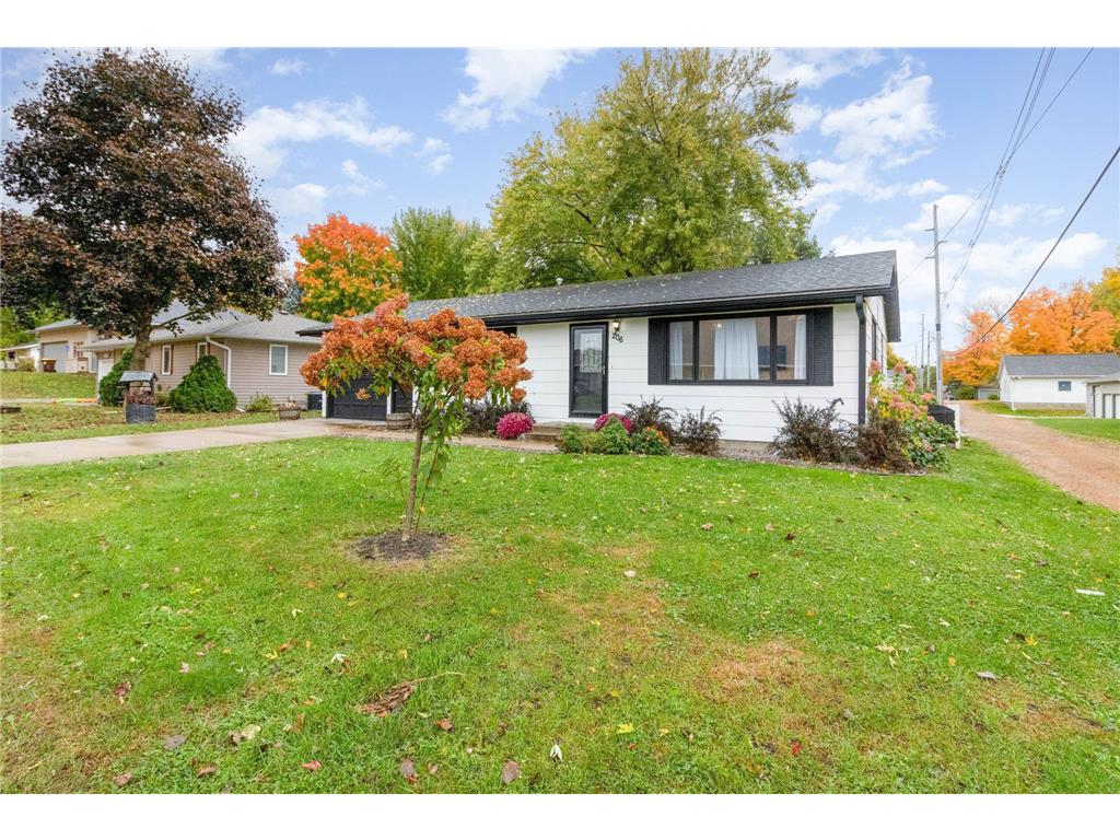 206 2nd Street SE New Prague MN 56071 6799135 image1