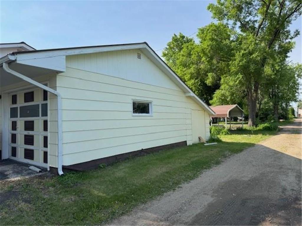 206 3rd Street E Brandon MN 56315 6733778 image3
