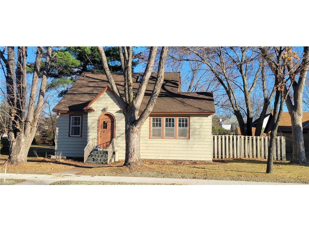 206 4th Street NE Little Falls MN 56345 6633622 image1