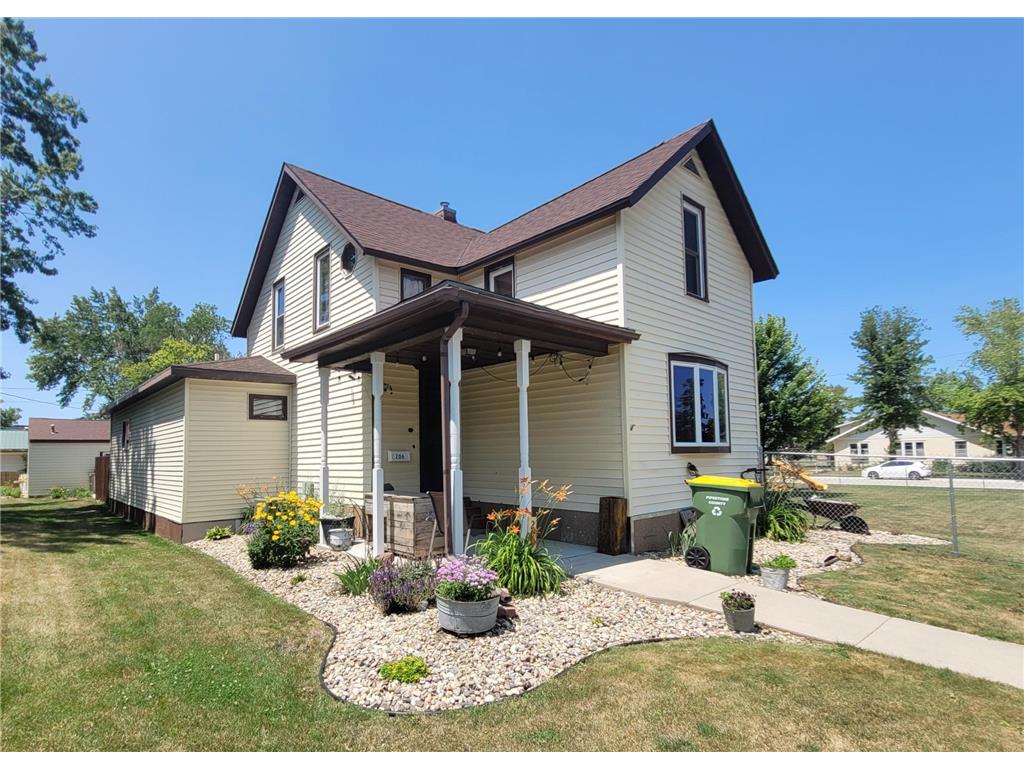 206 7th Avenue SE Pipestone MN 56164 6398929 image1