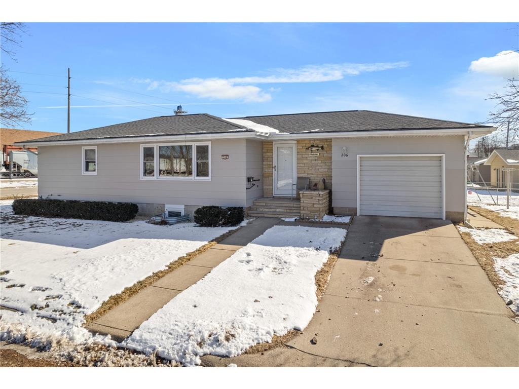 206 Buchanan Street Winona MN 55987 7027585 image1