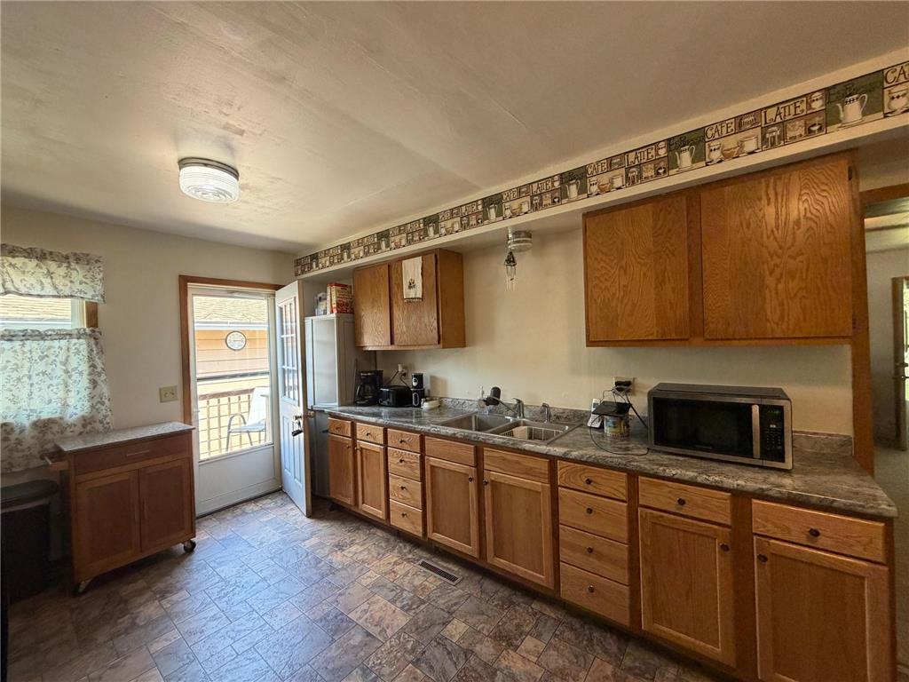 206 E 2nd Street Hardwick MN 56134 7111023 image4