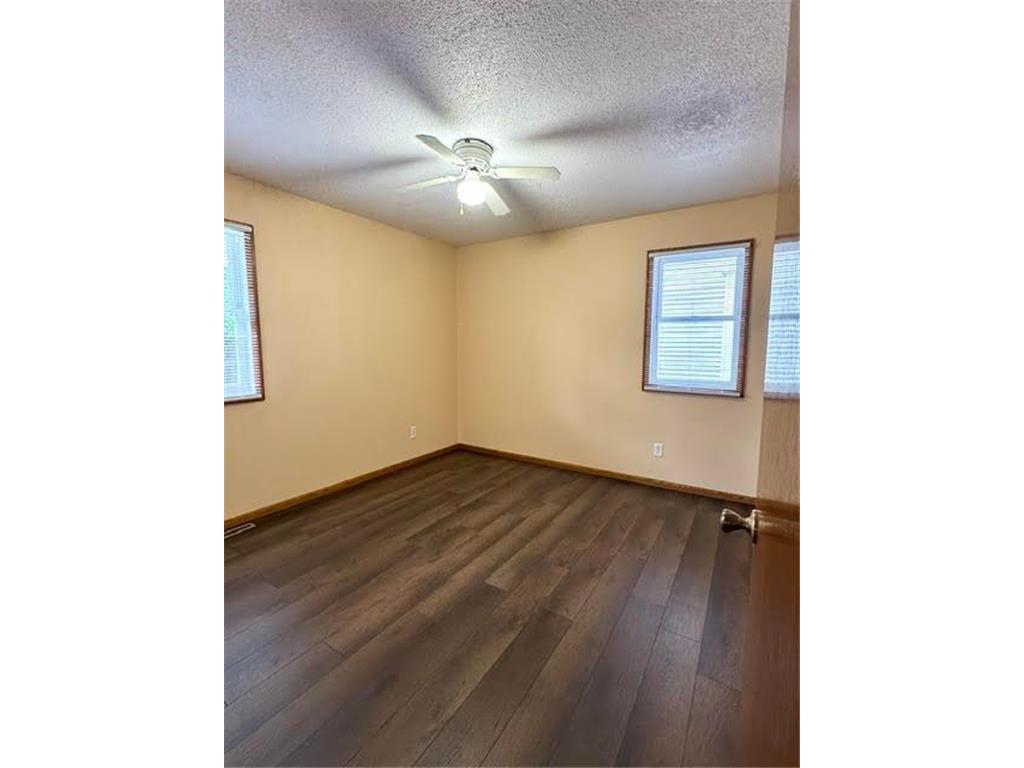 206 Elm Avenue SE Montgomery MN 56069 7076010 image12