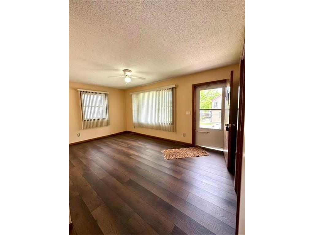 206 Elm Avenue SE Montgomery MN 56069 7076010 image4