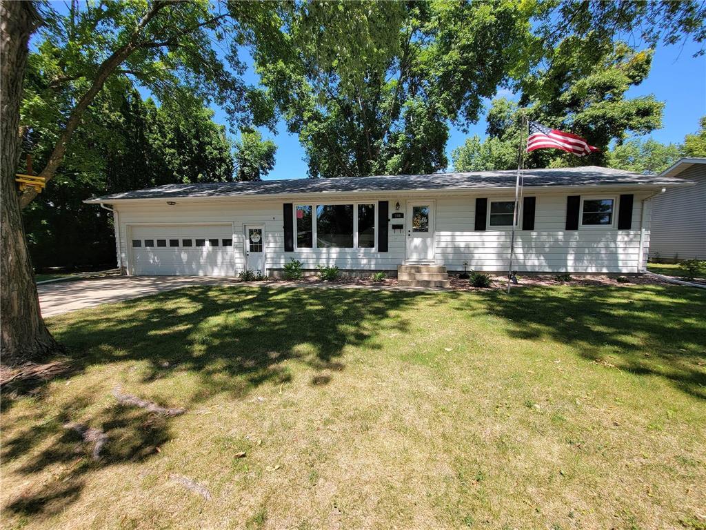 206 Gray Place W, Marshall, MN 56258 MLS 6253578 Edina Realty